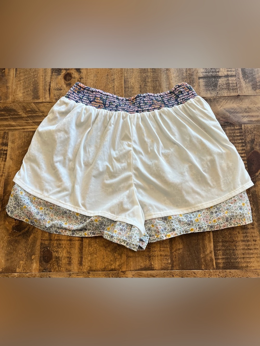 American Eagle Outfitters Floral Resort High-Waist Shorts in Light Blue and Navy - Picture 6 of 12